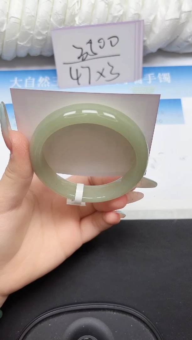 未镶嵌手镯石英质玉116-57