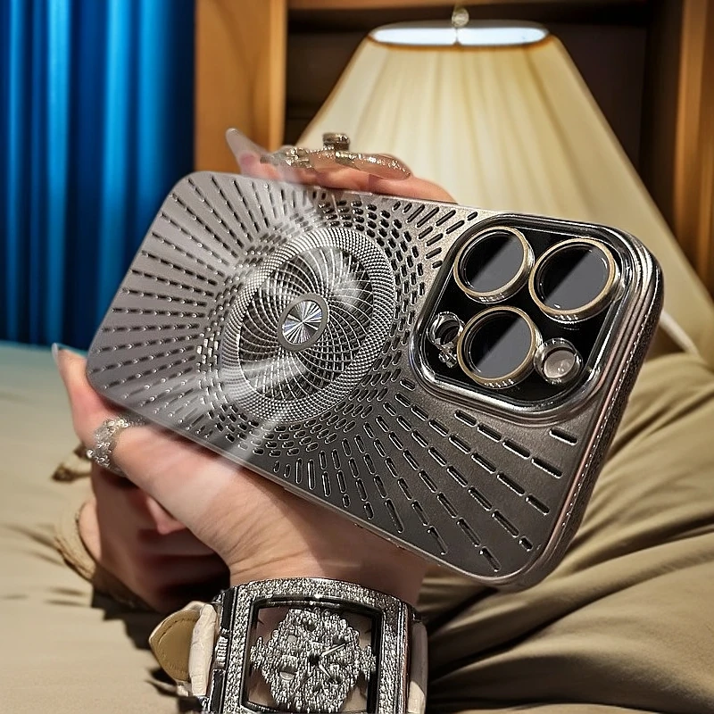 适用苹果17Promax手机壳iPhone16新款15pro蜂窝散热12磁吸护镜壳