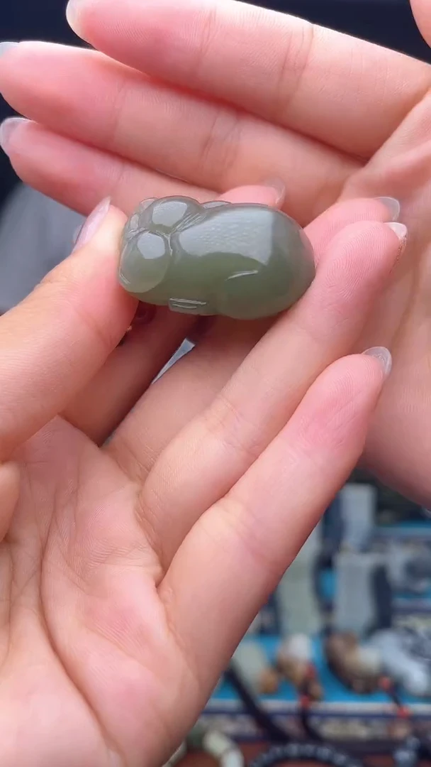 未镶嵌和田玉挂件1