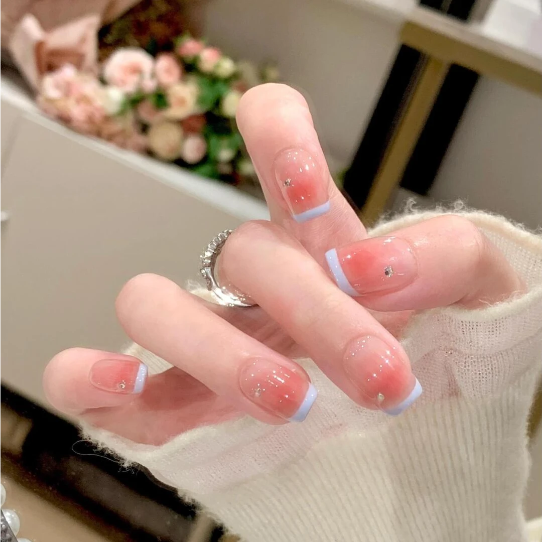 Nice SoSo【奶蓝法式】纯手工穿戴甲纯欲法式腮红碎钻清新气质冰透