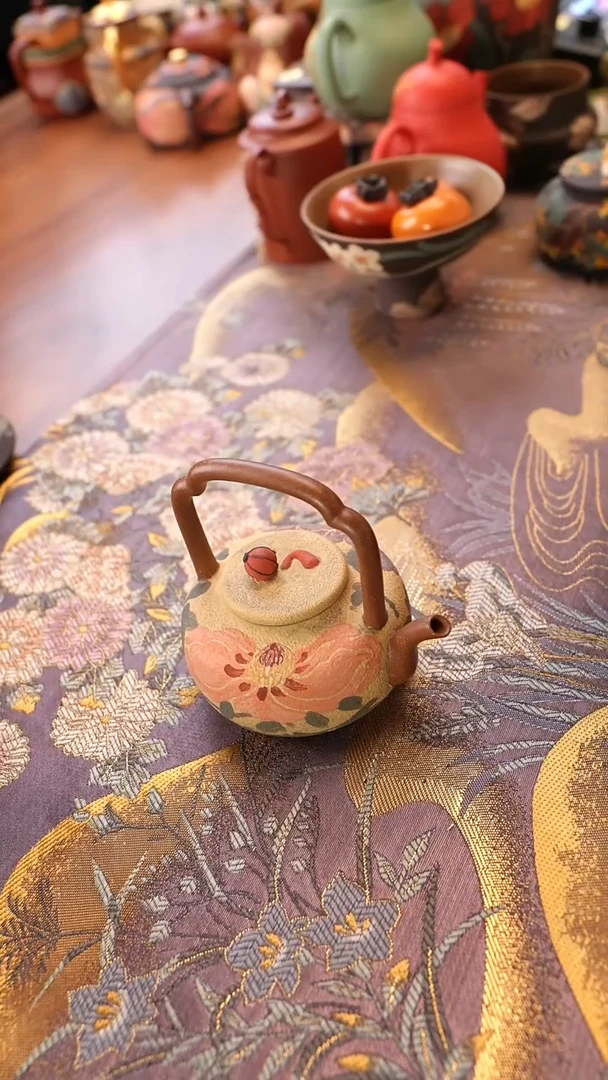 茶壶紫砂牡丹提梁