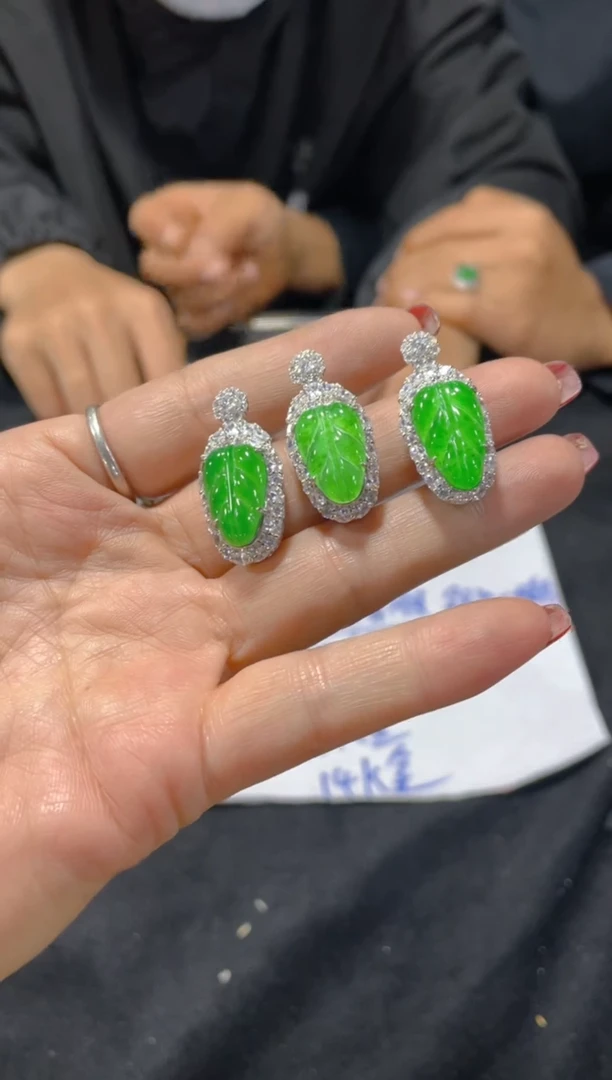 【闪购商品】定制翡翠未镶嵌天然A货翡翠多样性发货拍一发一