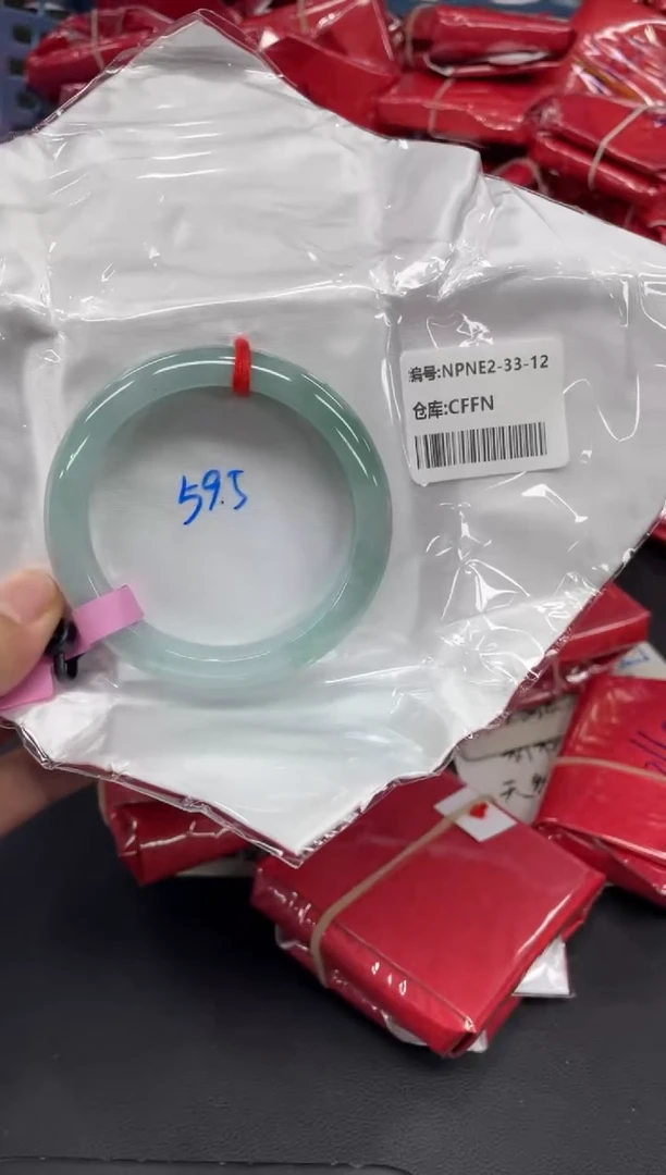 未镶嵌手镯翡翠翡翠手镯