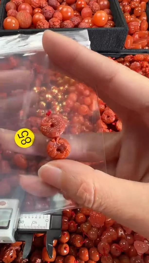 【闪购商品】南红玛瑙颈饰未镶嵌1