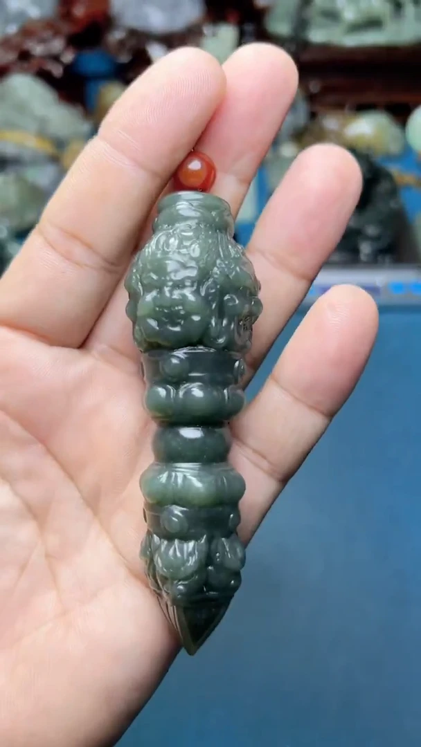 未镶嵌和田玉把件-