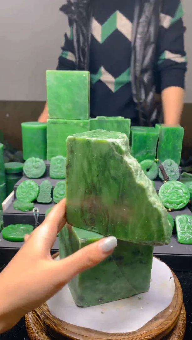 未镶嵌和田玉珠宝半成品1