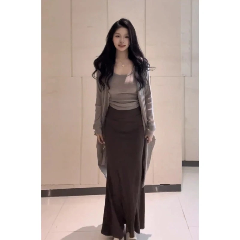 2025秋季新款女法式气质长袖针织开衫修身背心百搭高腰显瘦半身裙