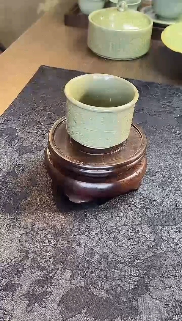 耀州窑朱鹮衔花直通压手杯