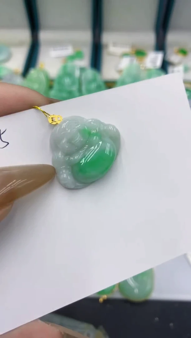 颈饰18K金镶嵌翡翠111111