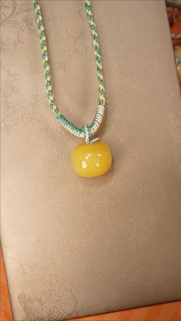 【闪购商品】琥珀颈饰未镶嵌颈饰