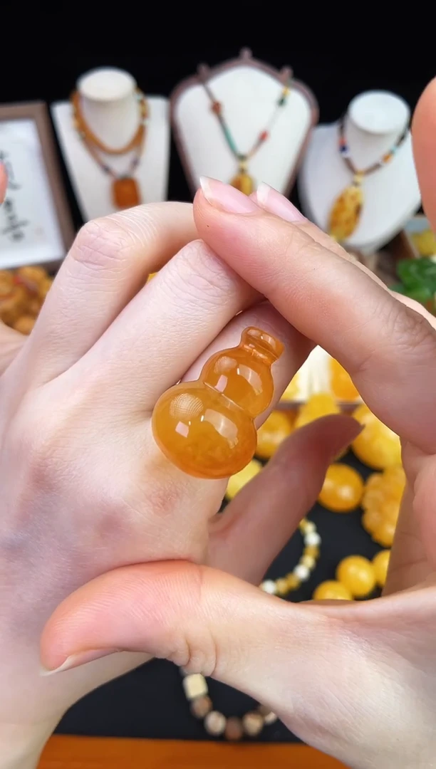 琥珀未镶嵌珠宝奇石柒月