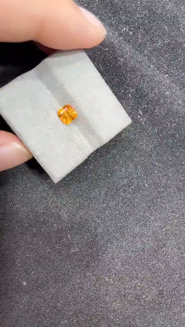 未镶嵌定制定制石榴石天然芬达1.04克拉