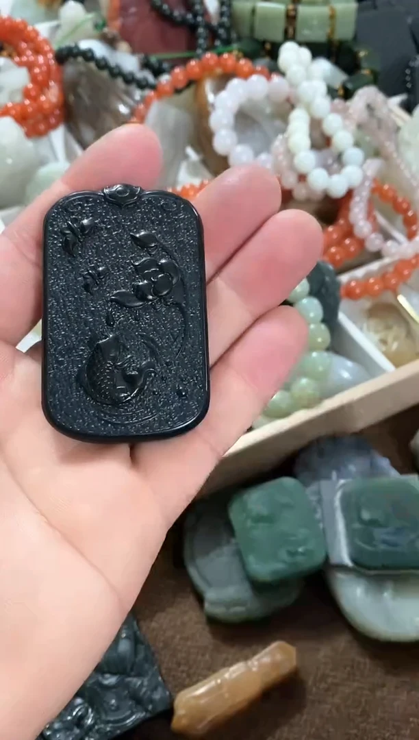 【闪购商品】和田玉吊坠(不含链)未镶嵌年年有鱼