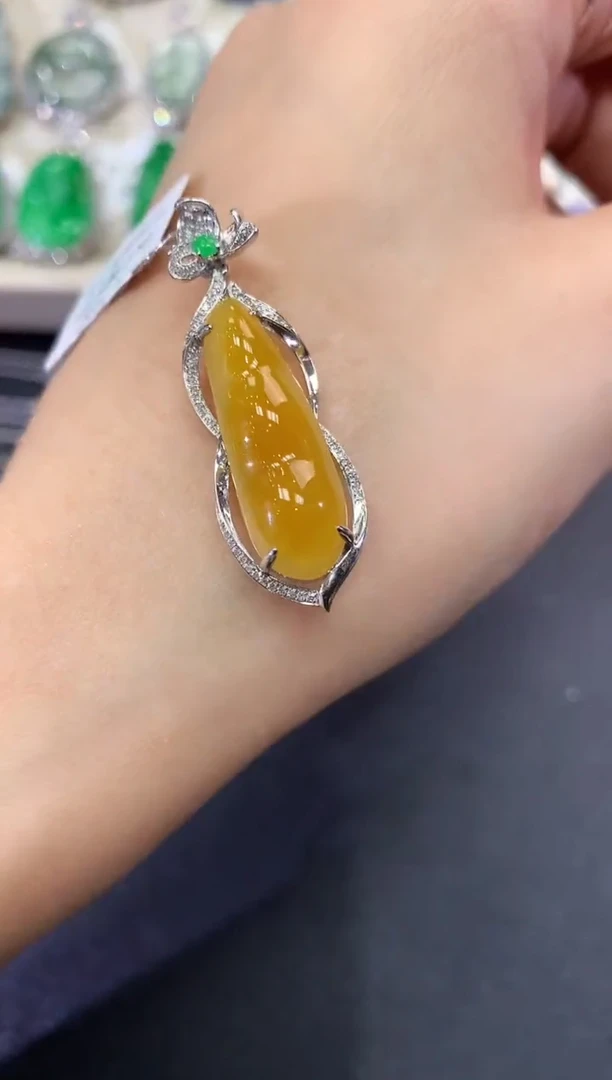 【闪购商品】翡翠吊坠(不含链)18K金镶嵌a61           