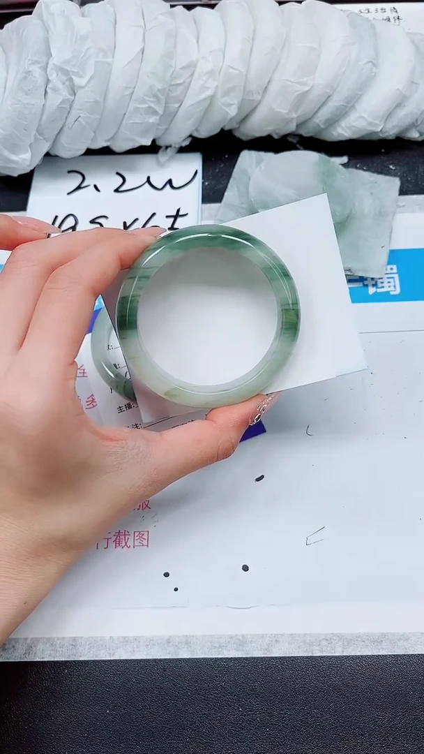 【闪购商品】石英质玉手镯未镶嵌A191-54/55