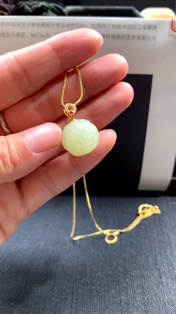 颈饰银S925镶嵌和田玉挂件