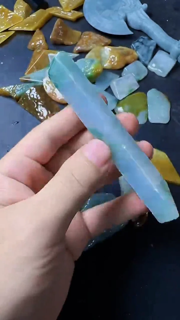 翡翠挂件未镶嵌160翡翠