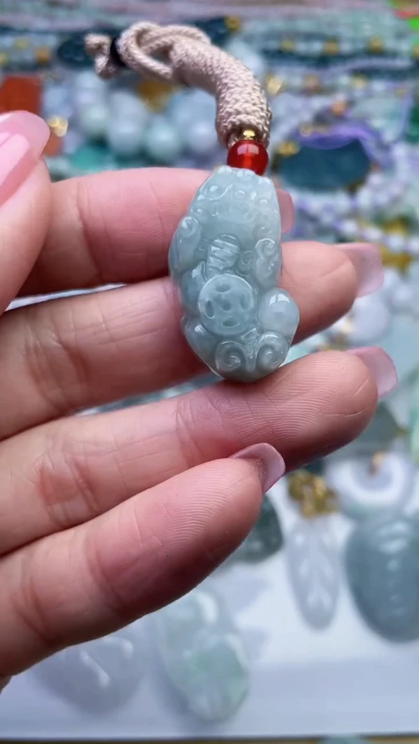 未镶嵌挂件翡翠1