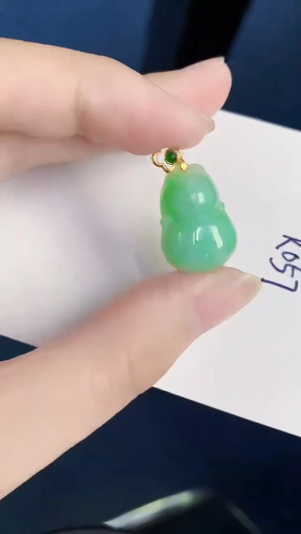 颈饰未镶嵌翡翠天然翡翠缅甸A货