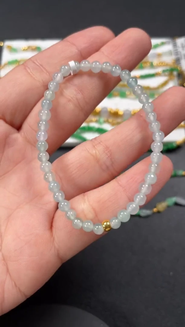 足金镶嵌手串翡翠一条  P581