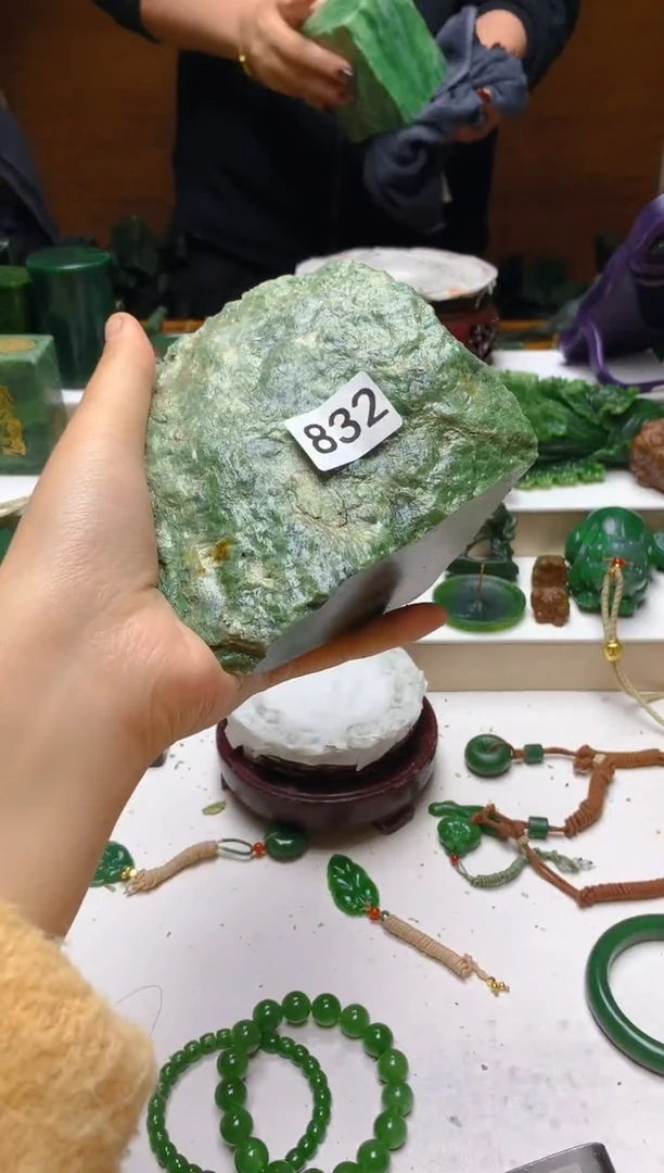 未镶嵌和田玉珠宝半成品1