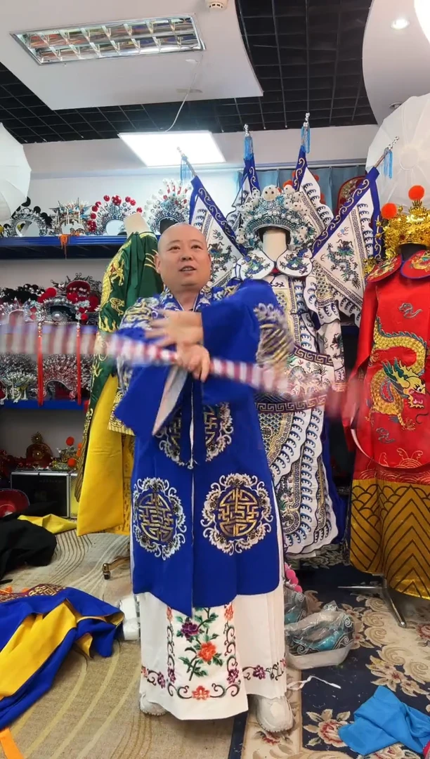 十***️戏曲红缨枪一根