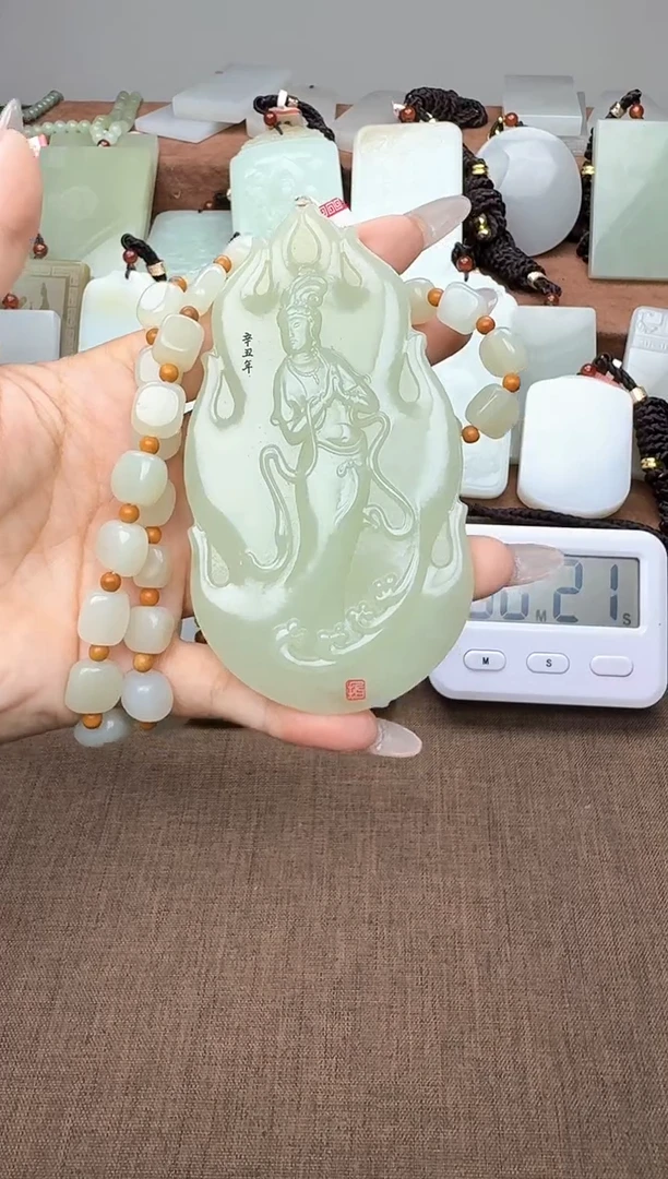颈饰未镶嵌和田玉1