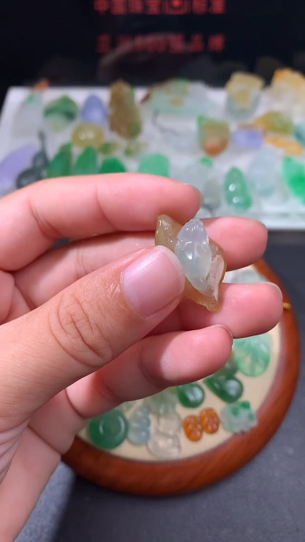 未镶嵌定制翡翠