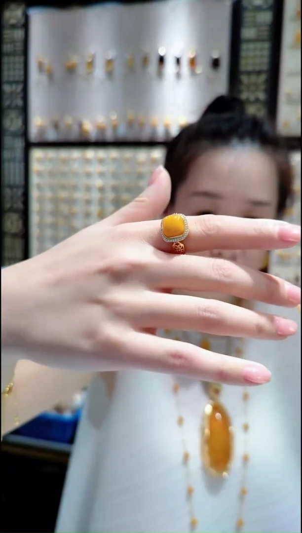 银S925镀金镶嵌蜜蜡珠宝奇石﹣B761蜜蜡戒指