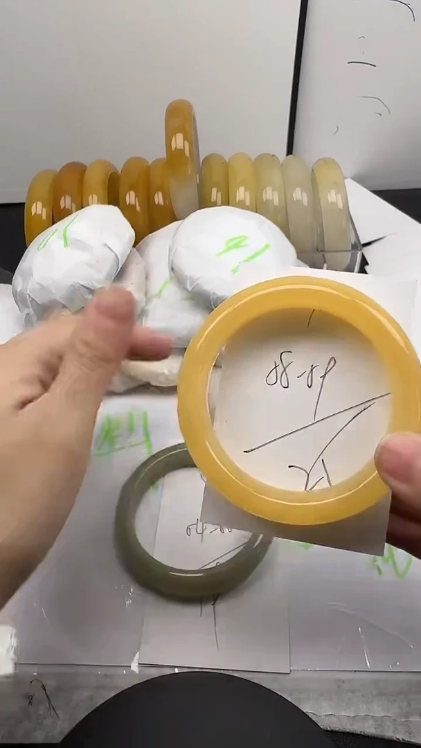 未镶嵌手镯石英质玉9/58-59