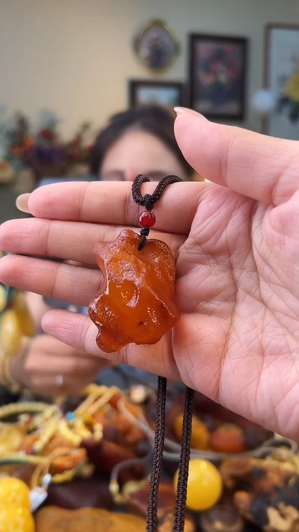 琥珀颈饰未镶嵌吊坠