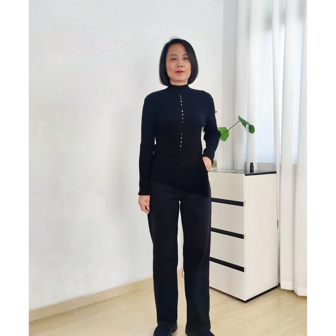 不规则设计款羊毛打底衫