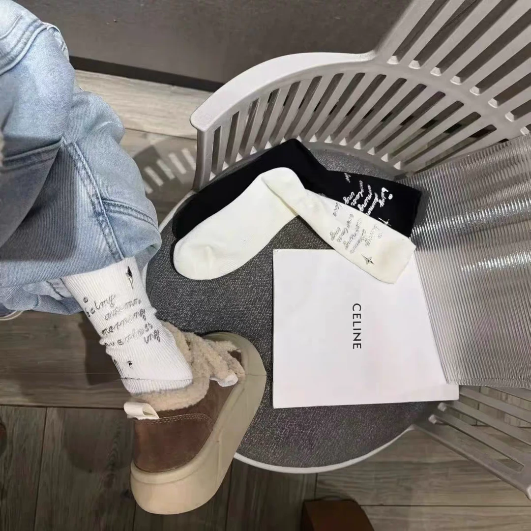组合装 （临时链接）秋冬韩系字母布标中筒堆堆袜女显瘦百搭竖纹