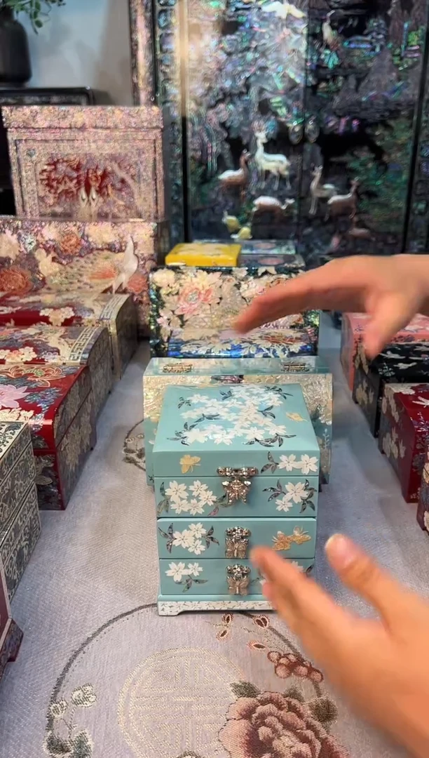 满贝底·弘贝雅螺钿漆器文化馆