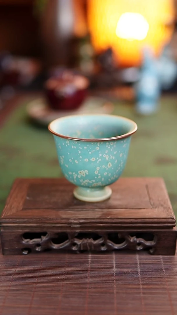 钧瓷气炭混烧 小高足杯