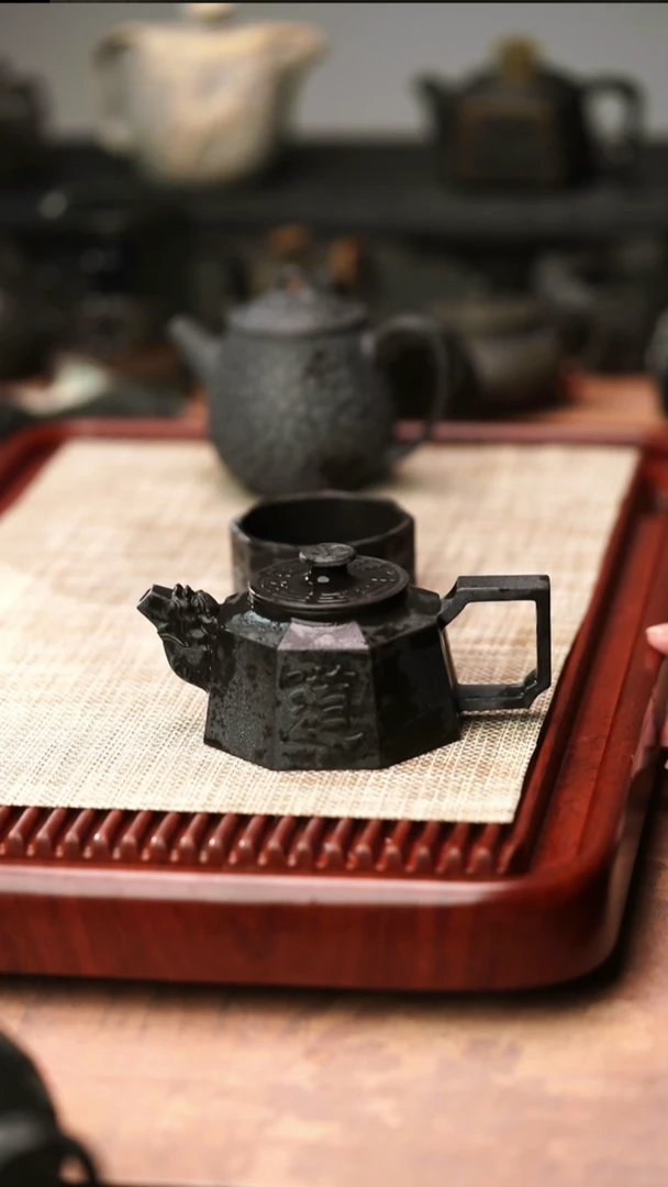 大*归玉堂冰碛岩重工雕刻八卦壶+八卦杯