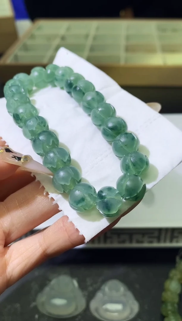 未镶嵌定制翡翠毛货   10.5