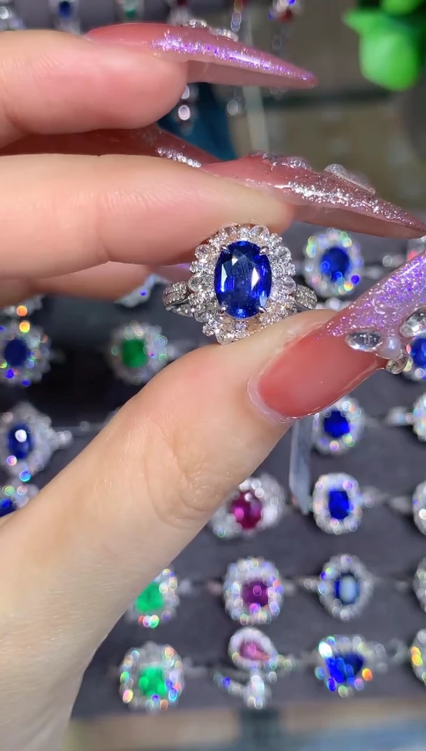 戒指蓝宝石18K金镶嵌2.01CT