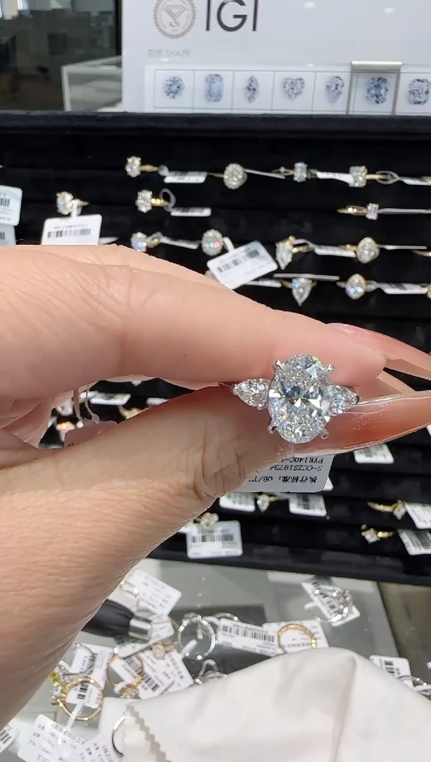 【闪购商品】实验室培育钻石18K金镶嵌椭圆14#2.64ct