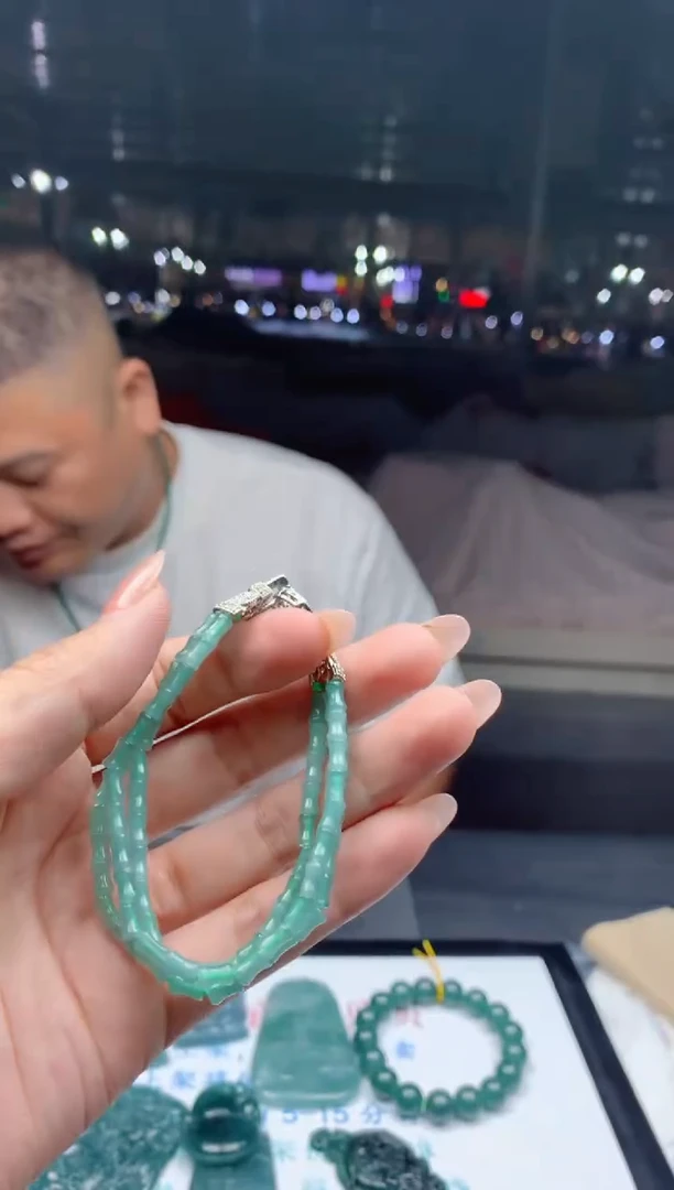 颈饰未镶嵌翡翠天然A货翡翠拍一发一