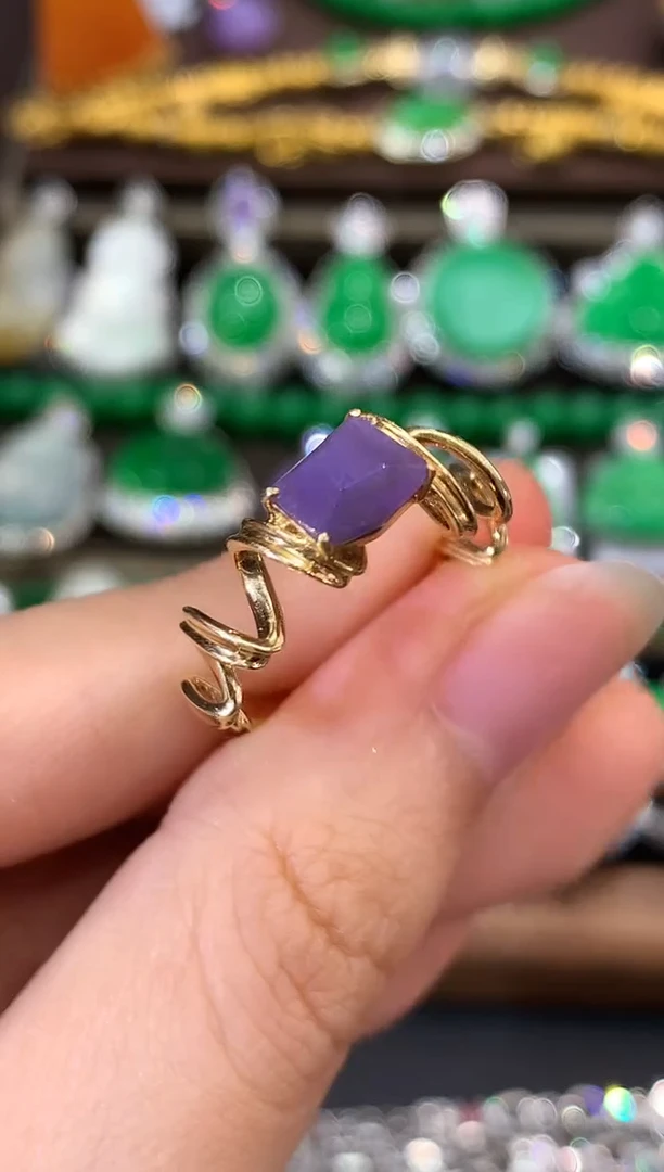 18K金镶嵌戒指翡翠C79 紫货有色差