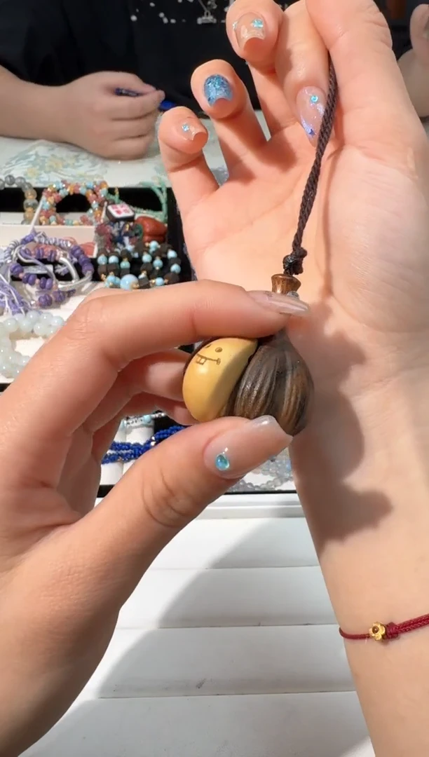 【闪购商品】水晶手链未镶嵌I009檀木大蒜挂件
