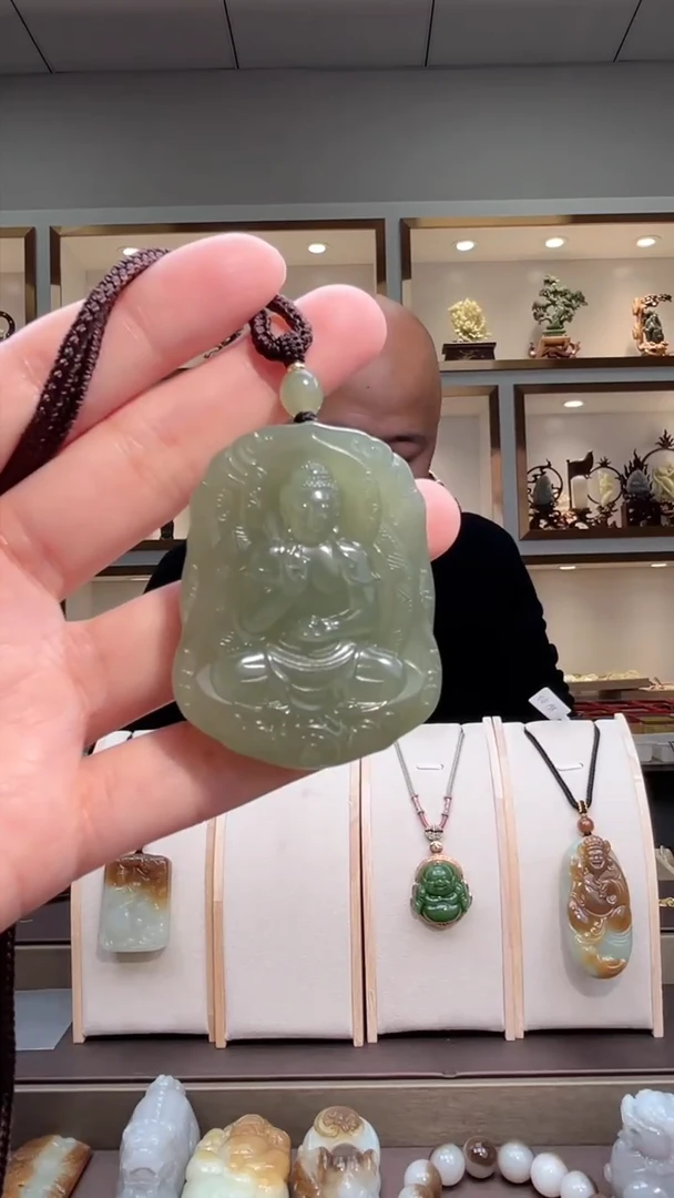 颈饰未镶嵌和田玉苏