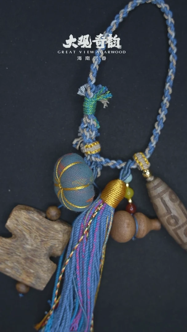 【闪购商品】沉香吊坠【吉祥三宝】海南莺歌绿浅蓝色