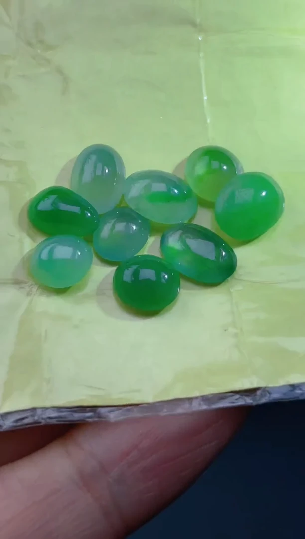 未镶嵌定制翡翠天然翡翠蛋面54