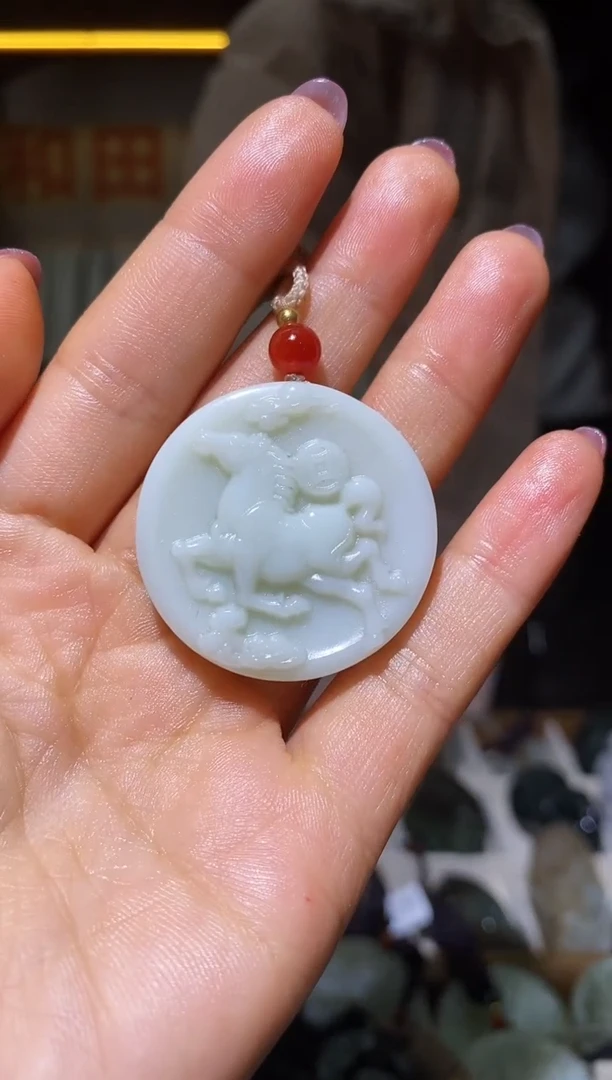 颈饰未镶嵌和田玉1