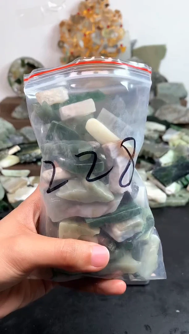 未镶嵌和田玉摆件228