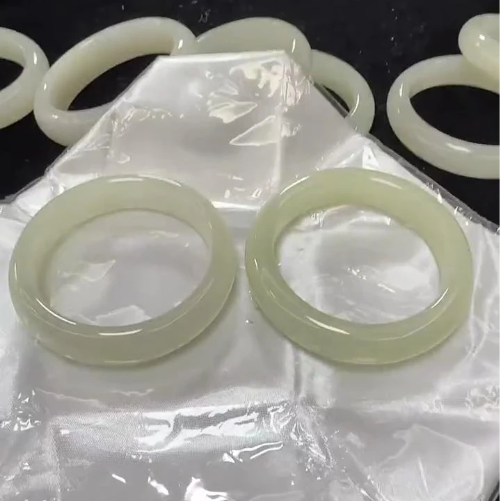 【老郑家】和田玉手镯一支 (多样性发1件)