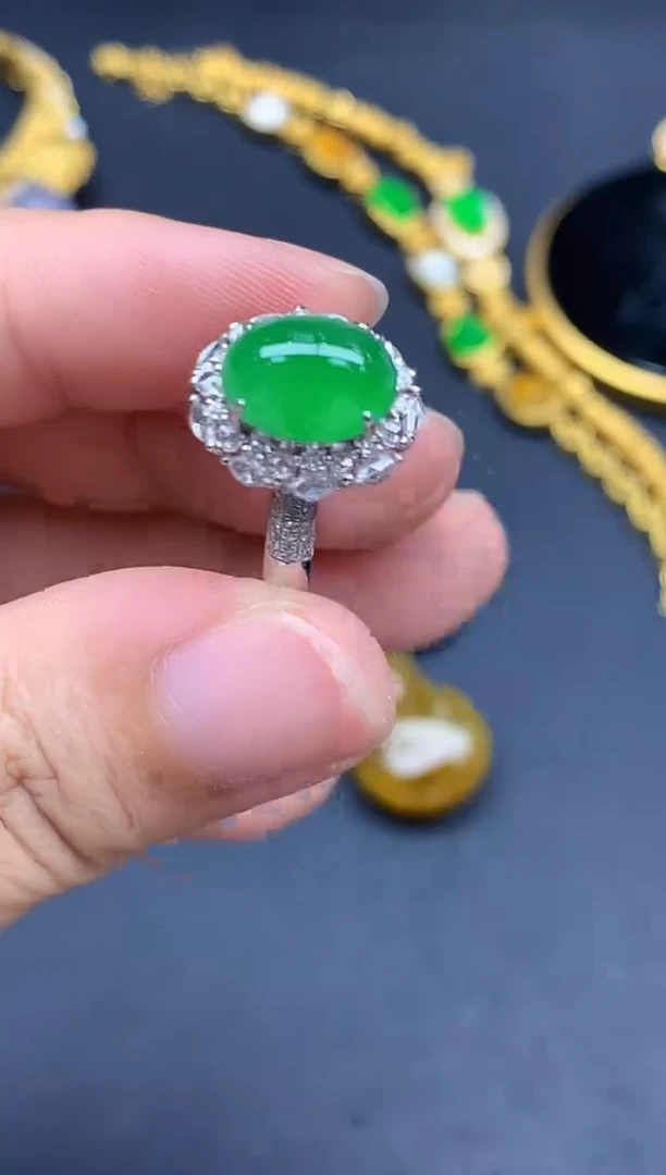 18K金镶嵌戒指翡翠772-春日珠宝