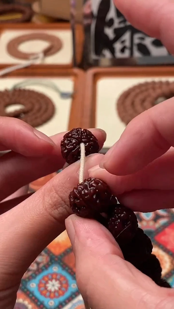 吊坠金刚菩提勿里达纯血老树王手持